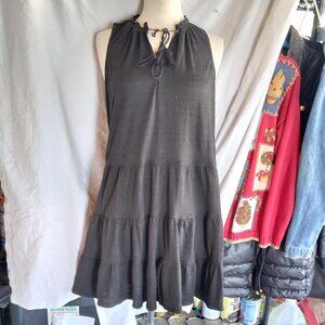 max studio sz small Black halter dress with adjustable tie on the front v neck